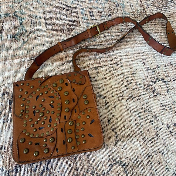 🛑SOLD Patricia Nash Rosa Brown Leather Studded Crossbody Bag - Picture 2 of 9